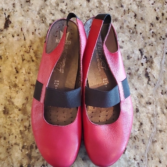 Mephisto FILONA AIR jet Red and Black Leather Sling Back Flats - Picture 10 of 10